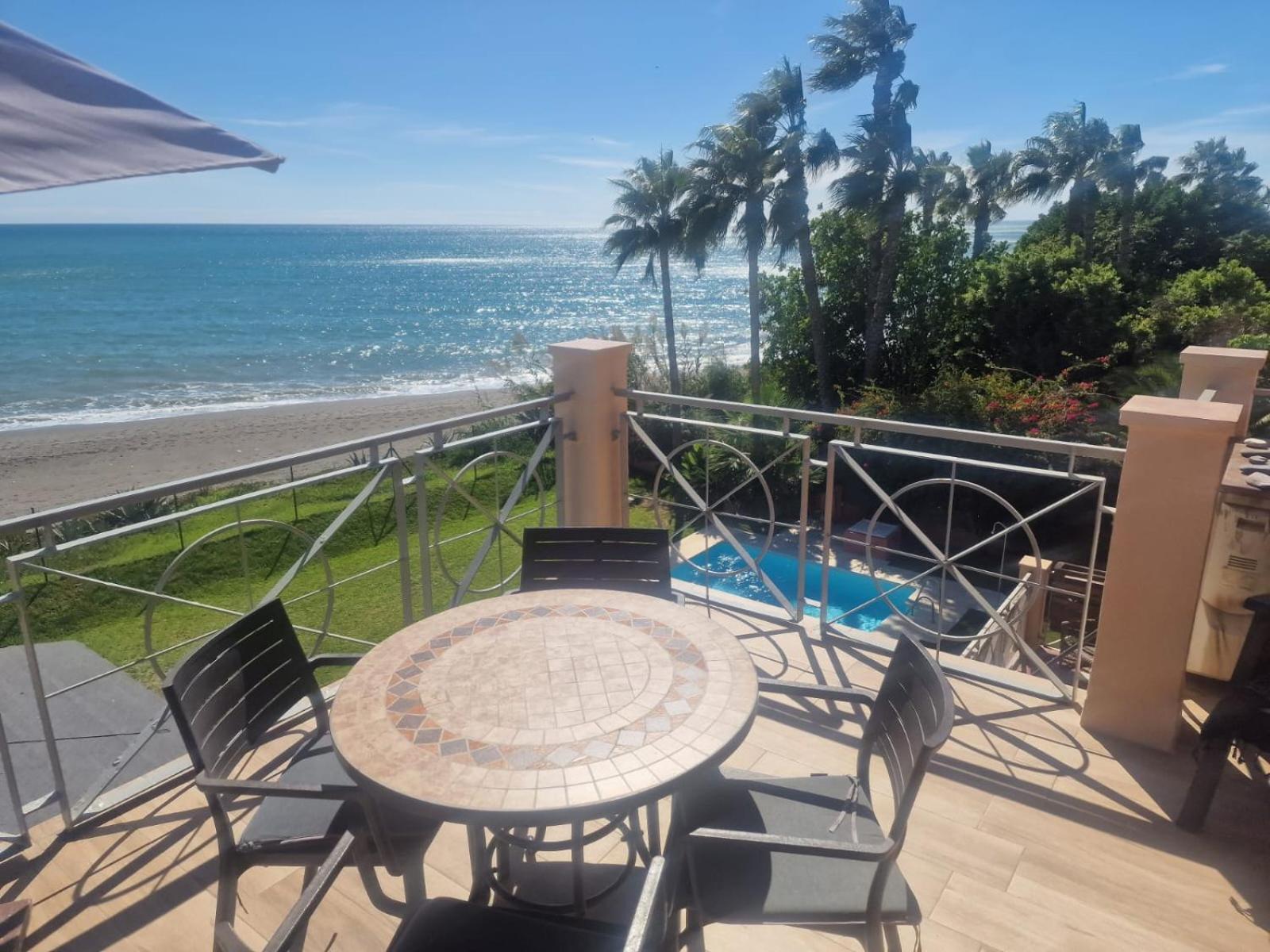 Exclusive Beachfront Penthouse Almayate Alto Exterior photo